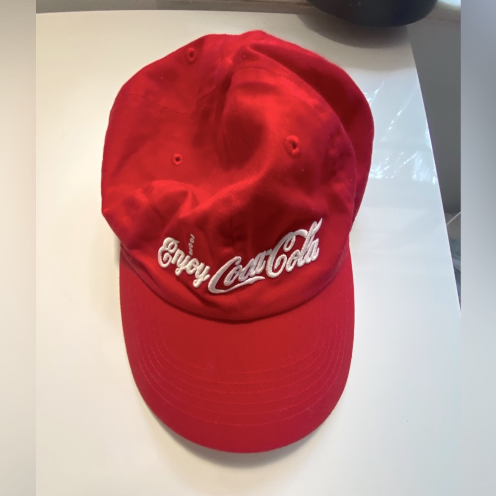 red coca cola hat